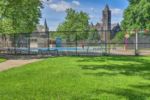Cleveland Apartment, Walk To Lincoln Park!