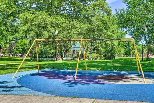 Cleveland Apartment, Walk To Lincoln Park!