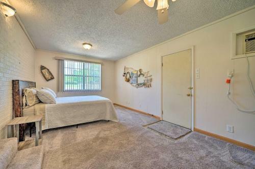 Charming Clayton Home About 4 Mi To Sardis Lake!