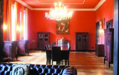 Herrenhaus Mit Pool