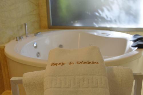 Lodge Espejo De Soledades