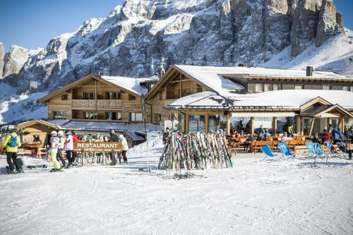 Hotel Passo Sella Dolomiti Mountain Resort