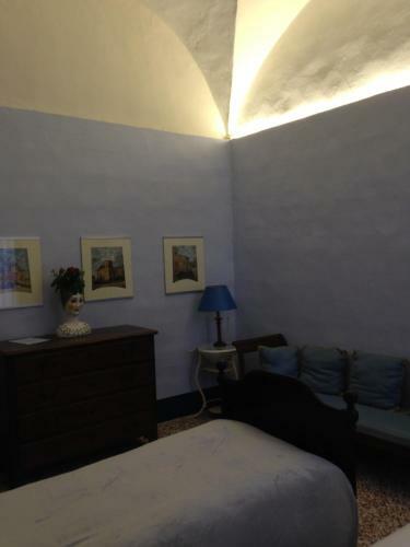Castello Sannazzaro B&B