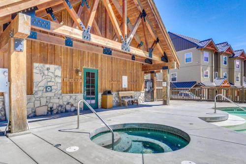 Collins Lake Condo
