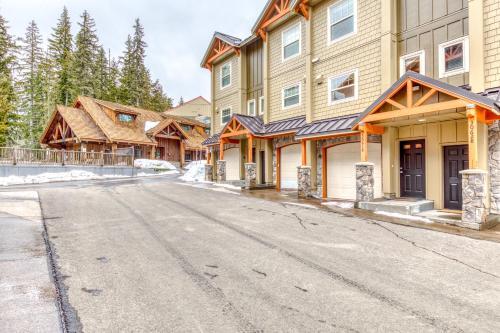 Collins Lake Condo