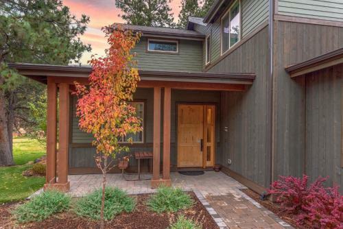 Pine Post Lodge