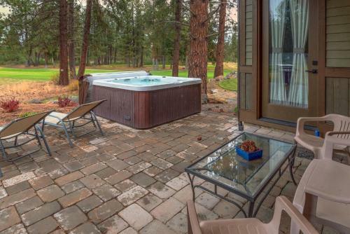 Pine Post Lodge