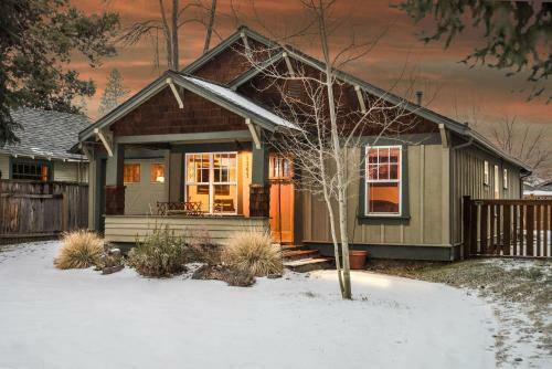 Columbia Cottage