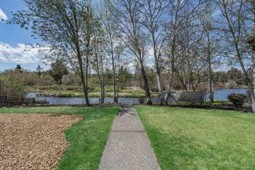Otter River Lodge