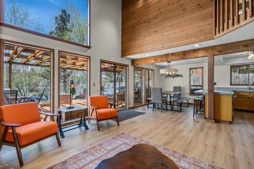 Otter River Lodge