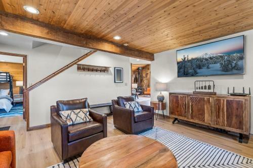 Otter River Lodge
