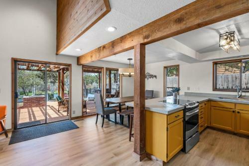 Otter River Lodge