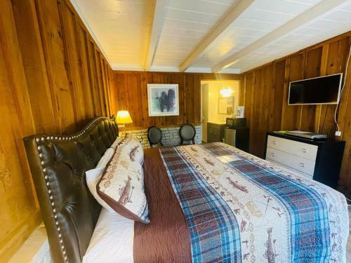 Hotel Riverfront Lodging