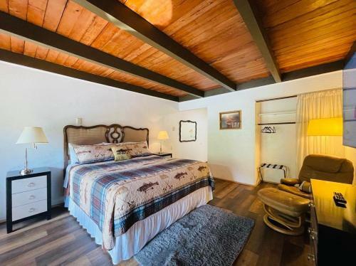 Hotel Riverfront Lodging