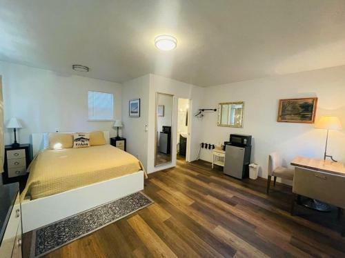 Hotel Riverfront Lodging