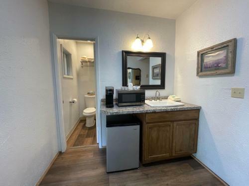 Hotel Riverfront Lodging