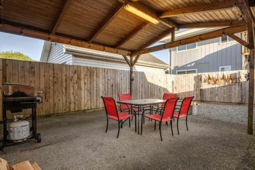 Cedar Lodge At Rockaway