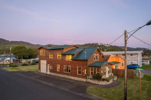 Cedar Lodge At Rockaway