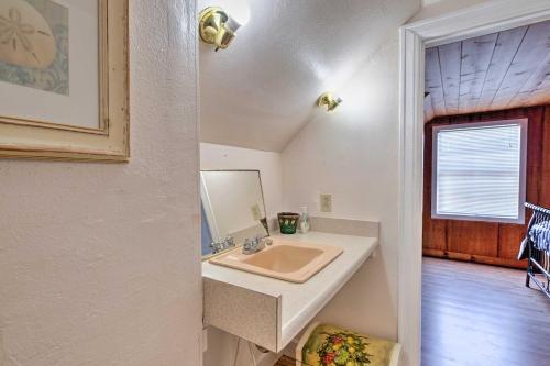 Charming Seaside Abode, Half-mile To Beach!