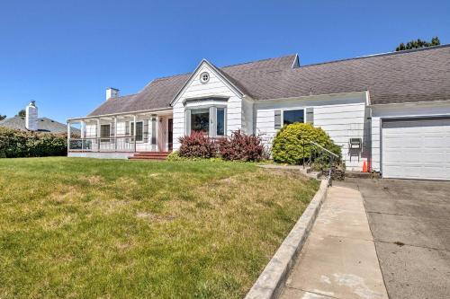 Charming Seaside Abode, Half-mile To Beach!