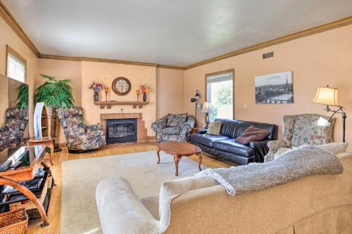 Charming Seaside Abode, Half-mile To Beach!