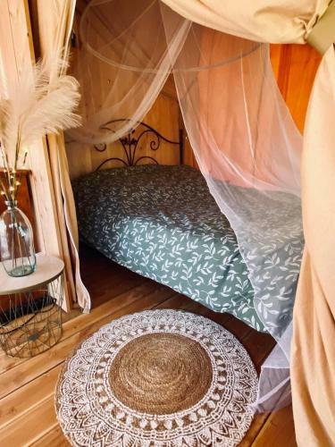 �qui-lodge Avec Spa Au Lac Du Salagou