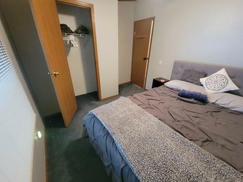 Camp Not Found - 3 Queen Bedrooms By The Lake