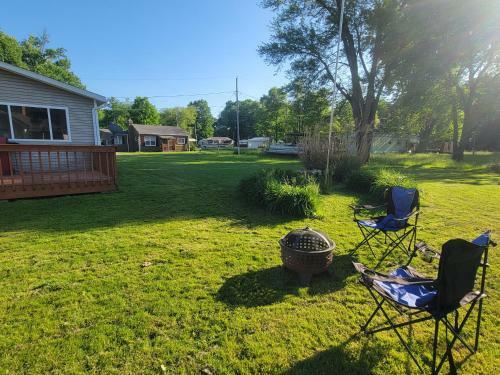Camp Not Found - 3 Queen Bedrooms By The Lake