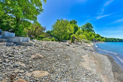 Charming Lake Erie Getaway Walk To Beach!