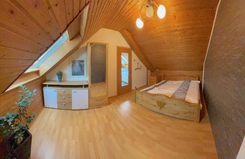 Ger�umiges Maisonette Apartment