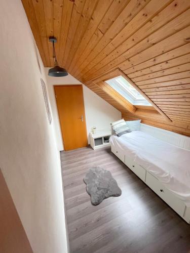 Ger�umiges Maisonette Apartment