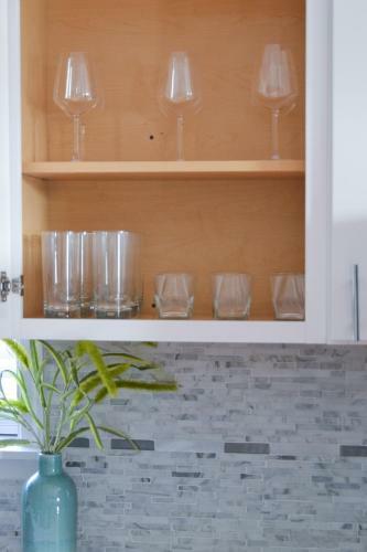 Beautiful 2 Bedroom Apartment With Patio And Deck