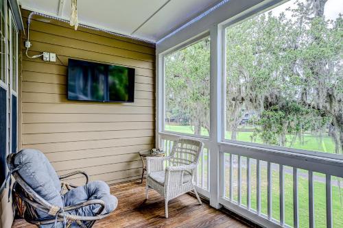 8 Gun Bluff