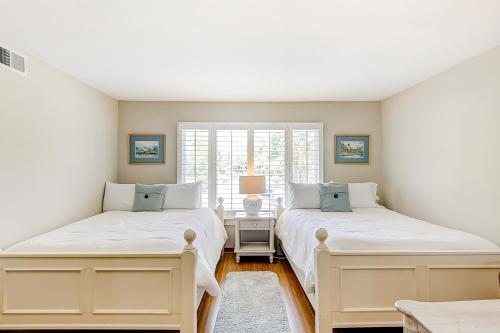 1b Seagrove Villa