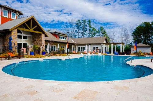 Apartamento Bright & Beautiful Apt, Near Clt, Parking