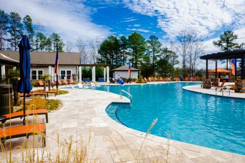 Apartamento Bright & Beautiful Apt, Near Clt, Parking