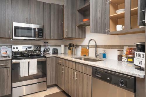 Apartamento Bright & Beautiful Apt, Near Clt, Parking