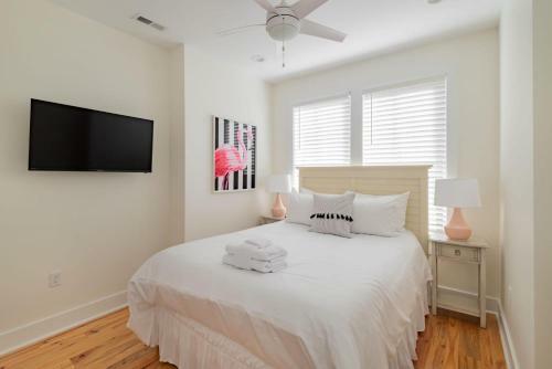 Villa Blanca Gorgeous Downtown Chs Home 3 King Bds