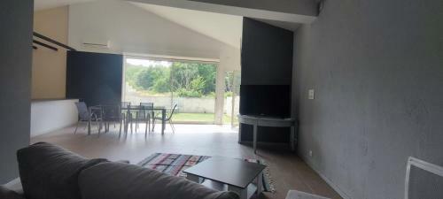Maison Pr� Long Et Pr� Long House