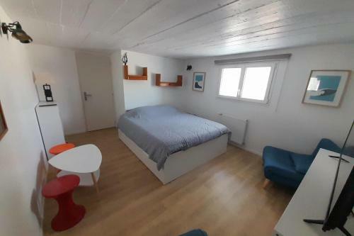 Apartamento T2 With Independent Entrance Ideally Placed