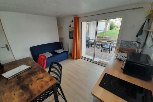 Apartamento T2 With Independent Entrance Ideally Placed