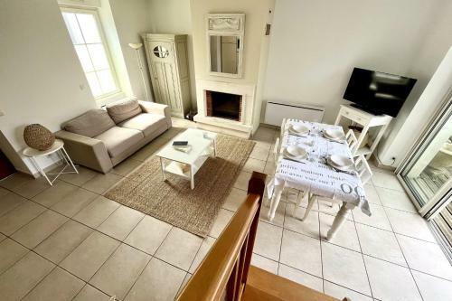 Adorable Maison Dans Lauthentique Quartier de La Chaume Avec Jardin 4prs