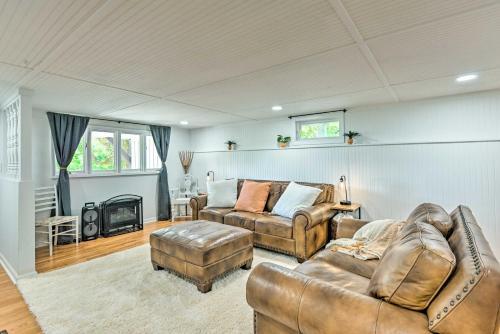 Stylish Cabin With Hot Tub On 6 Private Acres!