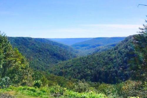 South Cumberland Bluff House / Million-dollar View