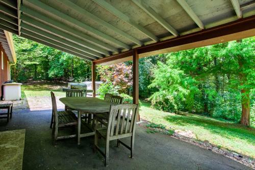 Quietside Cabin Grill Fire Pit Fireplace