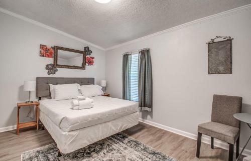 The Casalita Casita- Mins To Everything