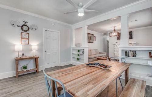 The Casalita Casita- Mins To Everything