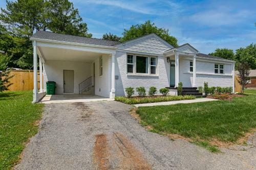 Music City Cozy Cottage