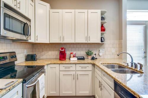 Phillips Place Condos I