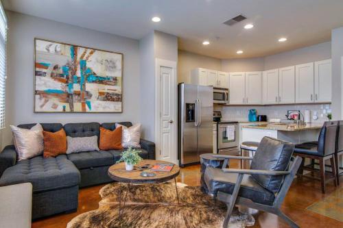 Phillips Place Condos I